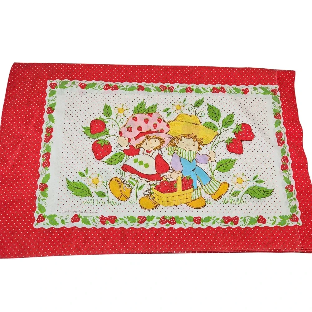 Strawberry Shortcake Huckleberry Pie American Greetings made in USA pillowcase